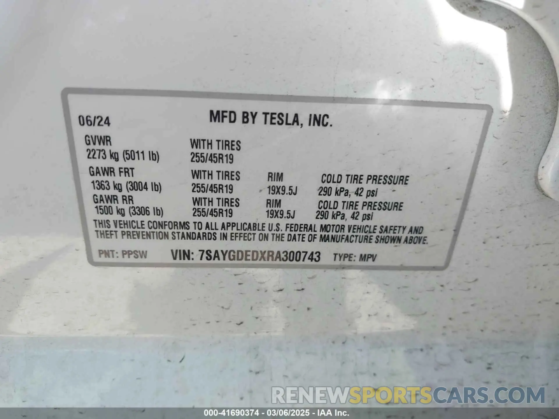 9 fotografías del automóvil dañado 7SAYGDEDXRA300743 TESLA MODEL Y 2024