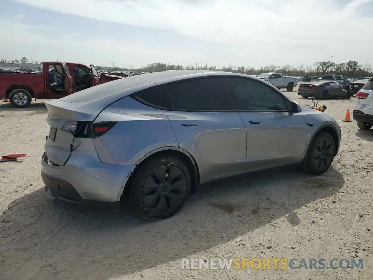 3 fotografías del automóvil dañado 7SAYGDEDXRA327652 TESLA MODEL Y 2024