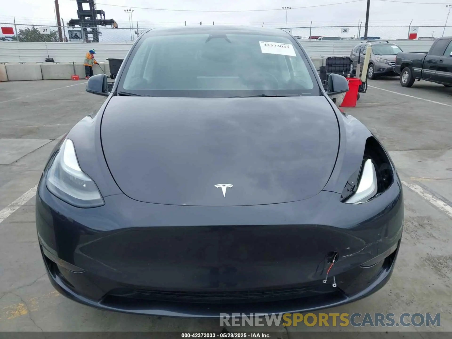 13 fotografías del automóvil dañado 7SAYGDEDXRF032666 TESLA MODEL Y 2024