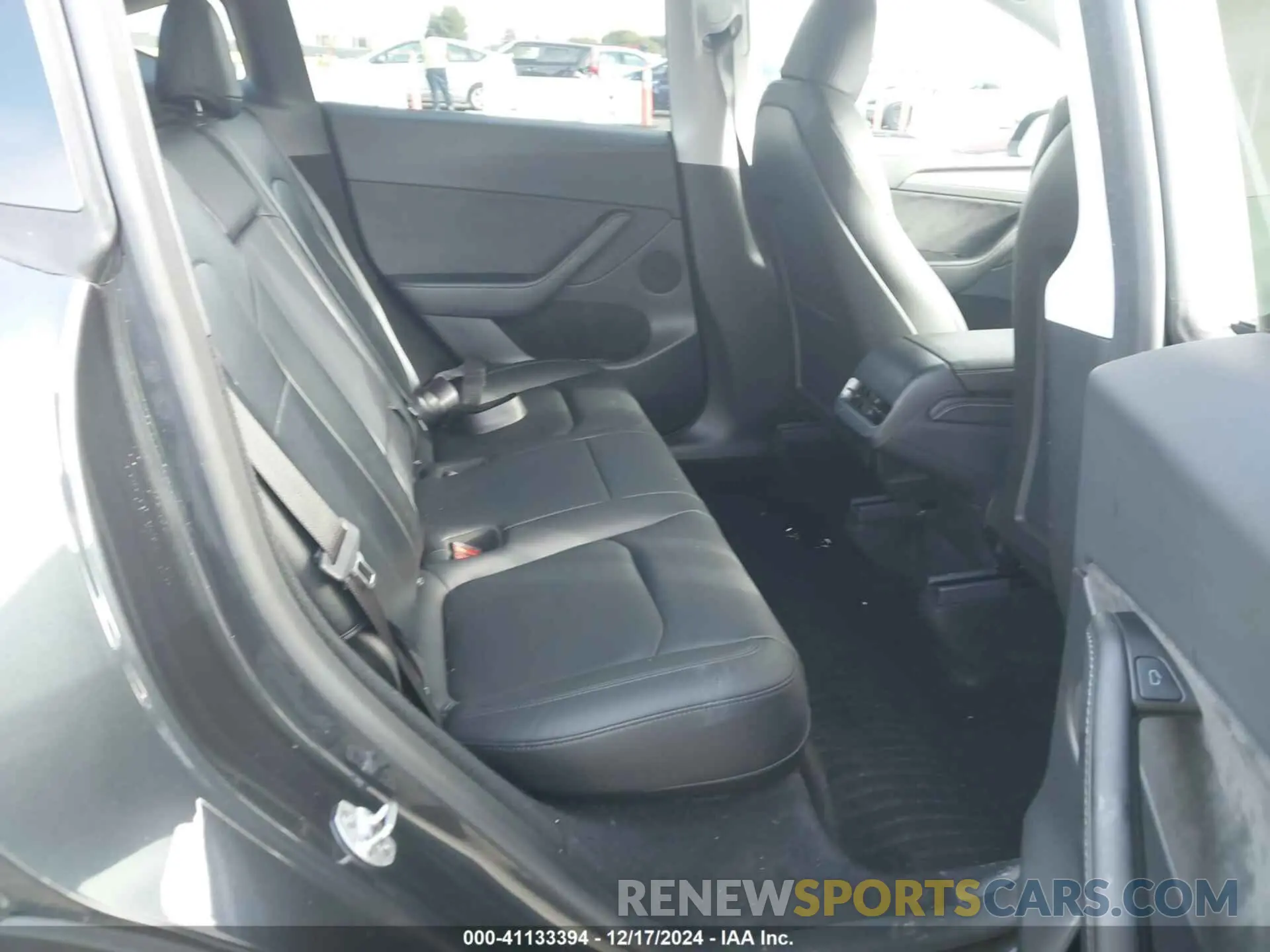 8 fotografías del automóvil dañado 7SAYGDEDXRF039696 TESLA MODEL Y 2024