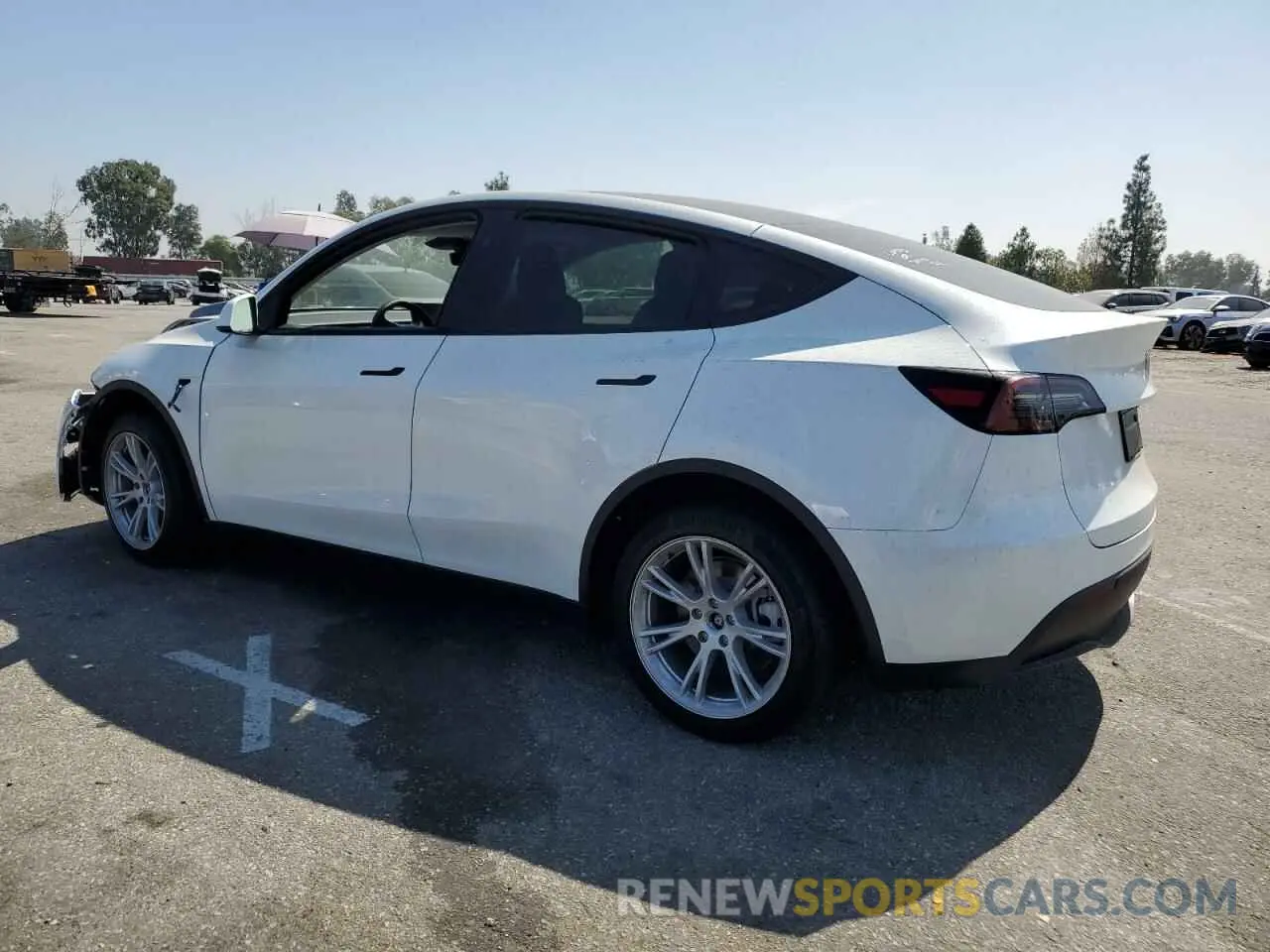 2 fotografías del automóvil dañado 7SAYGDEDXRF092091 TESLA MODEL Y 2024