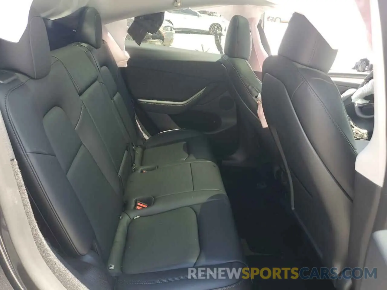 11 fotografías del automóvil dañado 7SAYGDEDXRF102831 TESLA MODEL Y 2024
