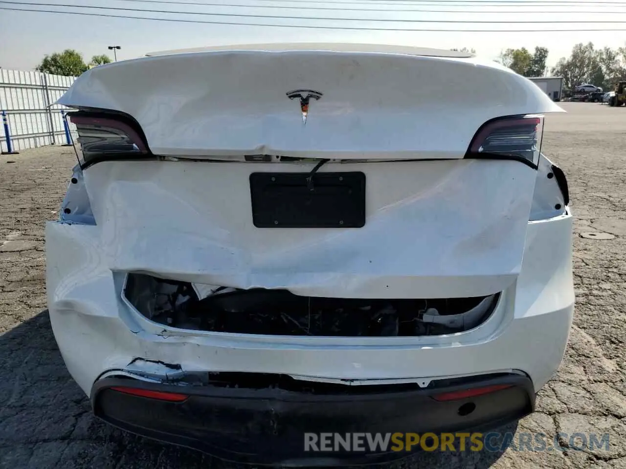 6 fotografías del automóvil dañado 7SAYGDEDXRF150412 TESLA MODEL Y 2024