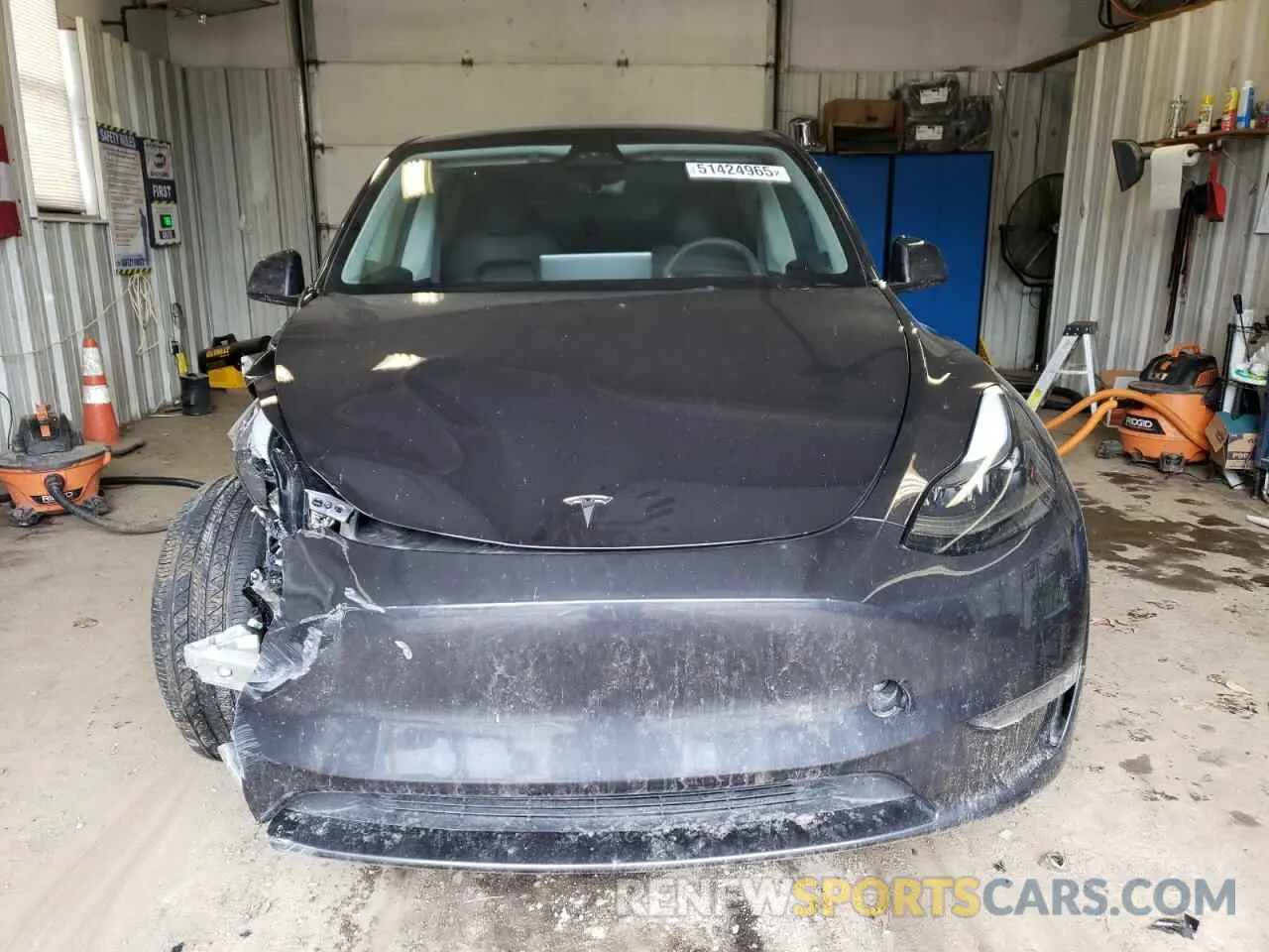 5 fotografías del automóvil dañado 7SAYGDEE0RA247799 TESLA MODEL Y 2024
