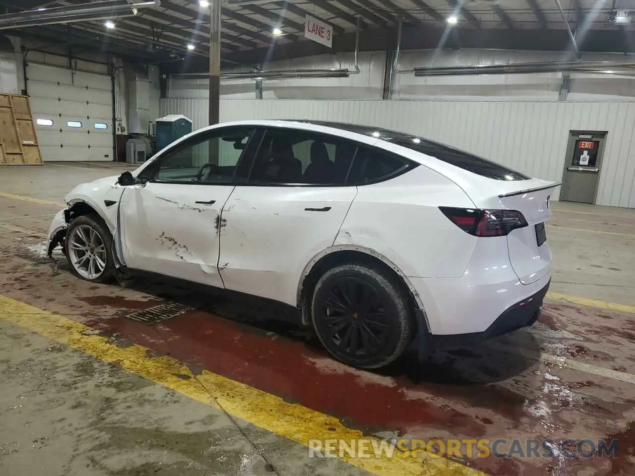2 fotografías del automóvil dañado 7SAYGDEE0RA276512 TESLA MODEL Y 2024
