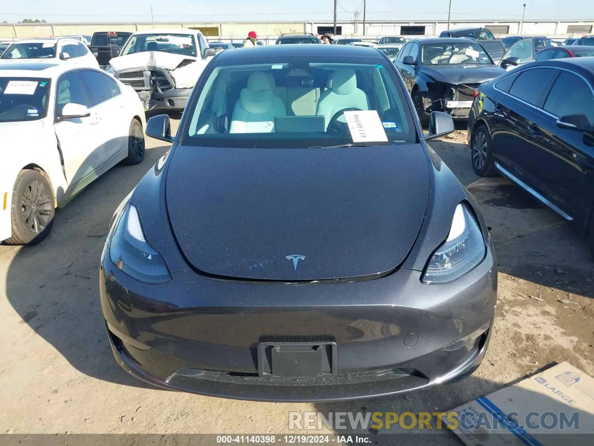 12 fotografías del automóvil dañado 7SAYGDEE0RA310092 TESLA MODEL Y 2024