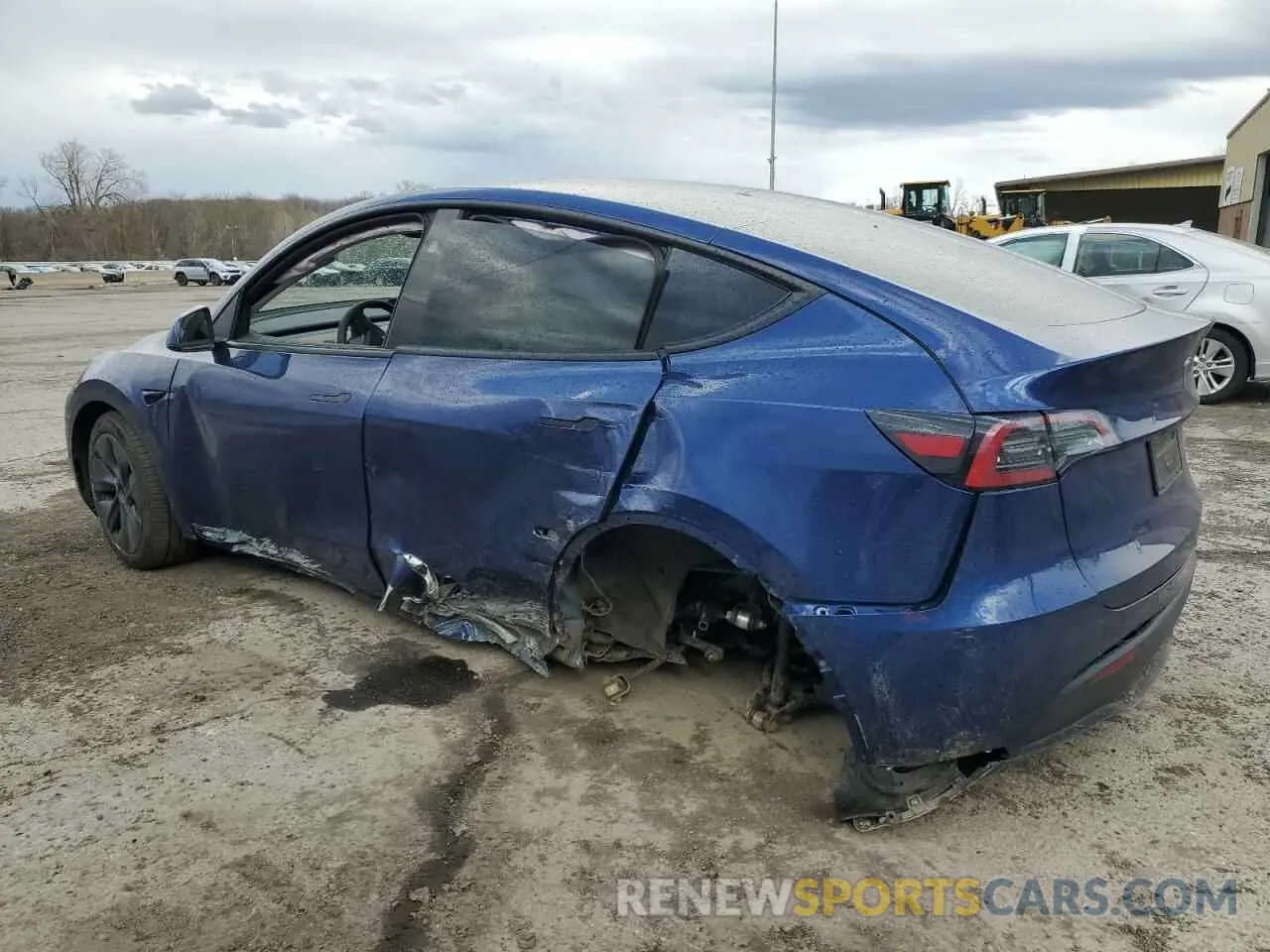 2 fotografías del automóvil dañado 7SAYGDEE0RA323893 TESLA MODEL Y 2024