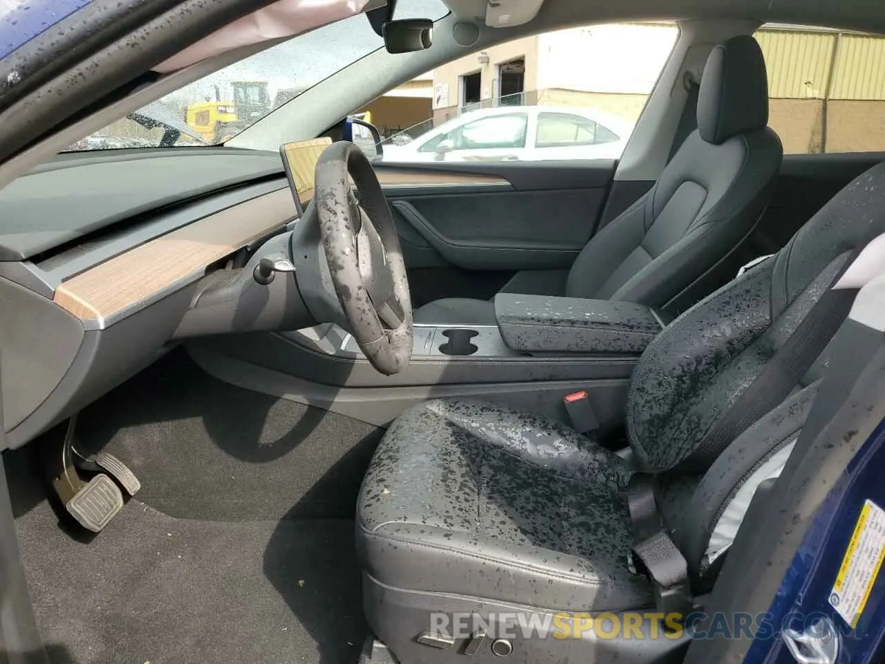 7 fotografías del automóvil dañado 7SAYGDEE0RA323893 TESLA MODEL Y 2024