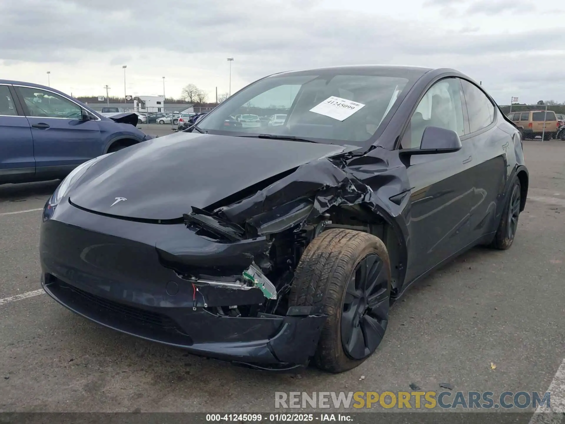 2 fotografías del automóvil dañado 7SAYGDEE0RA330083 TESLA MODEL Y 2024