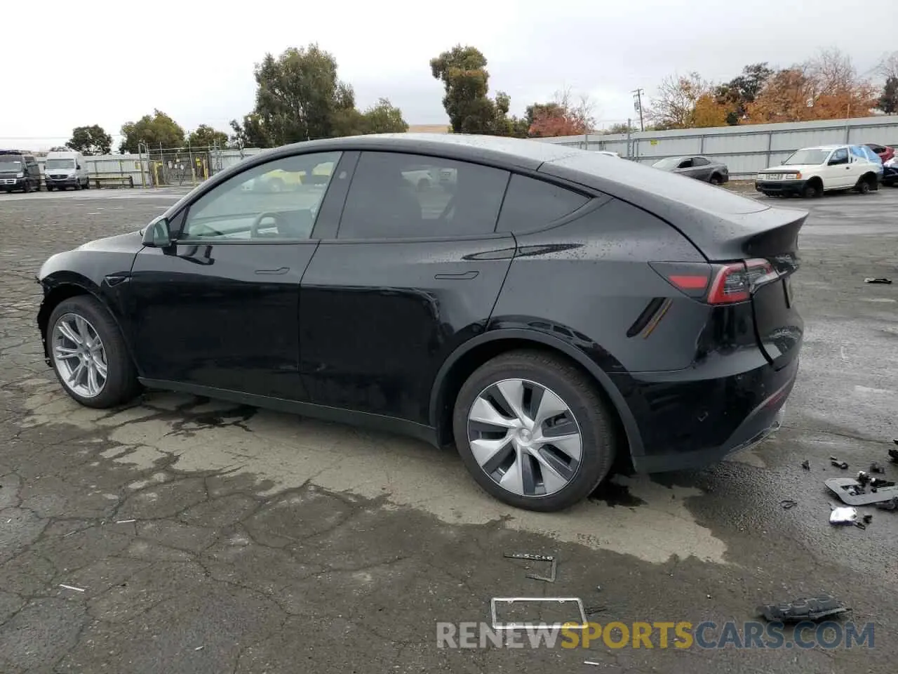 2 fotografías del automóvil dañado 7SAYGDEE0RF069797 TESLA MODEL Y 2024