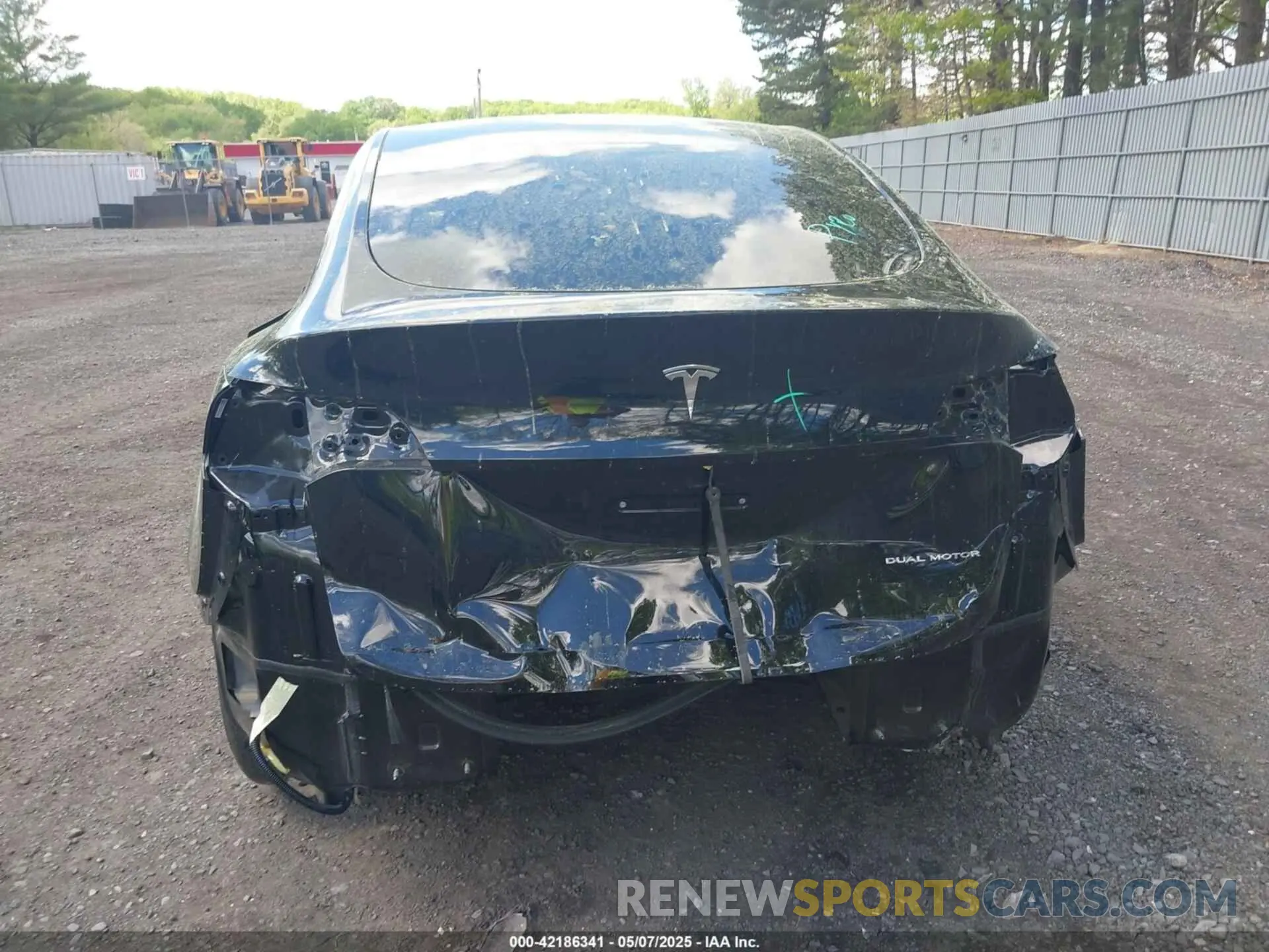16 fotografías del automóvil dañado 7SAYGDEE0RF200291 TESLA MODEL Y 2024