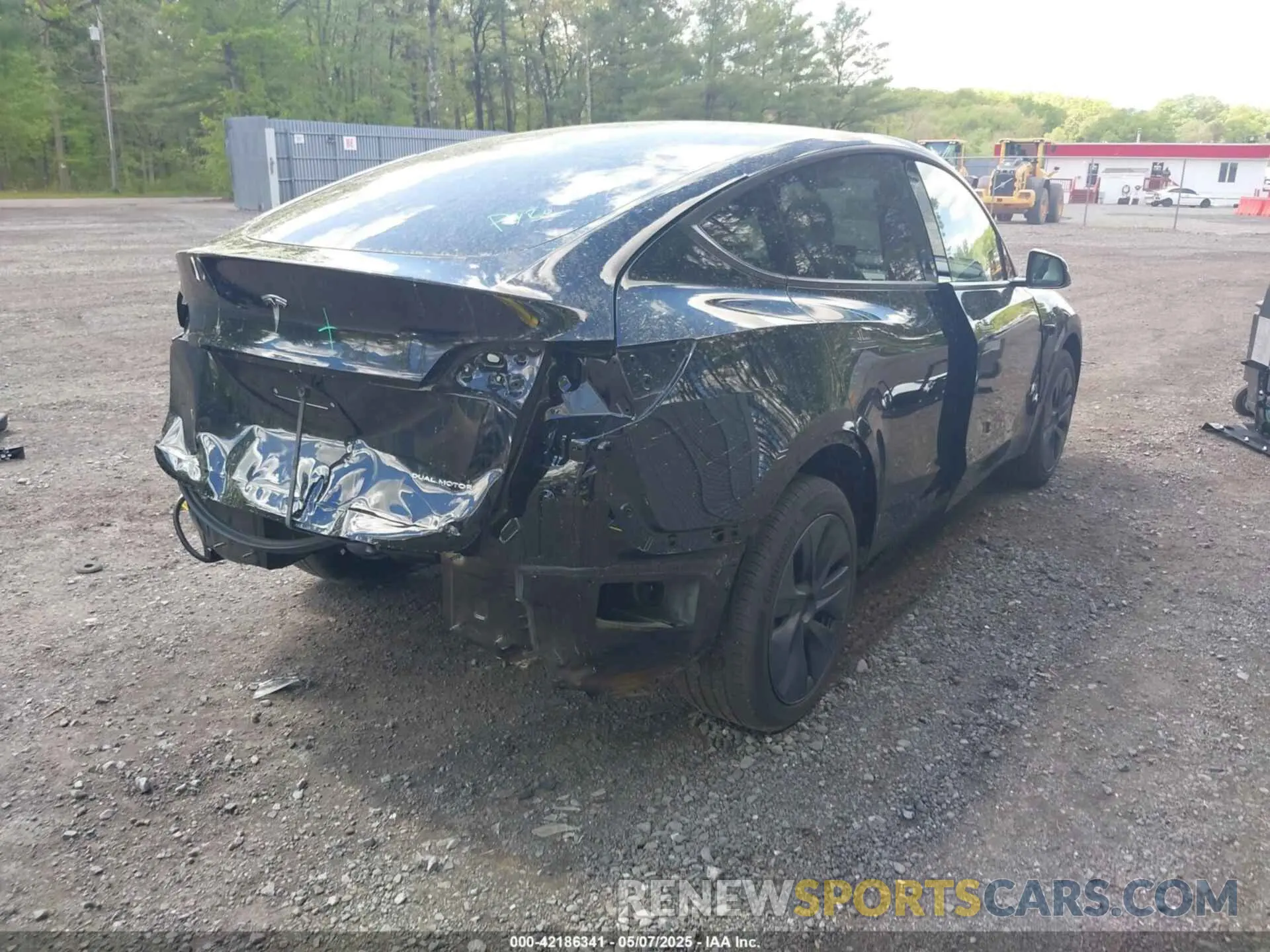 4 fotografías del automóvil dañado 7SAYGDEE0RF200291 TESLA MODEL Y 2024