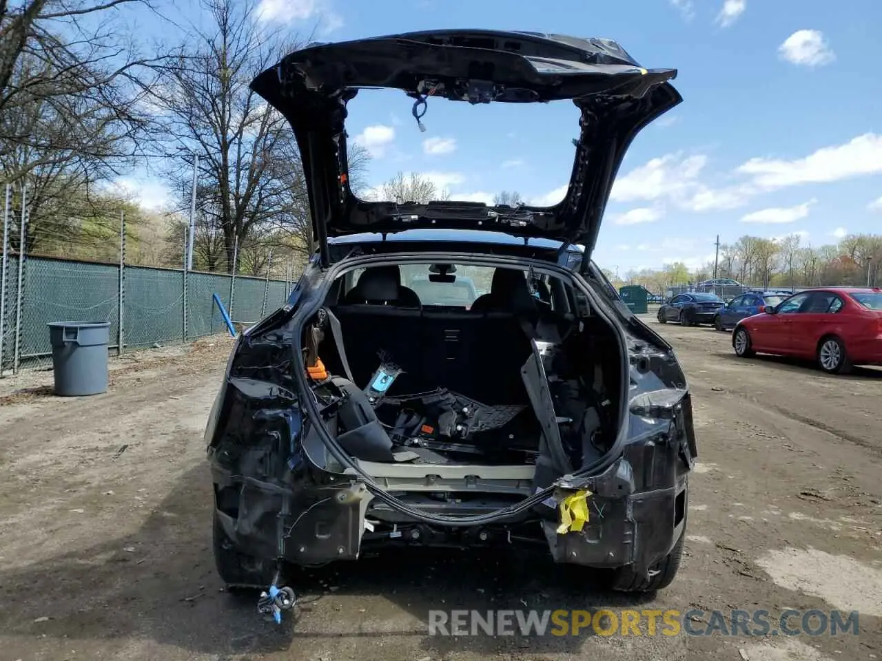 6 fotografías del automóvil dañado 7SAYGDEE0RF202381 TESLA MODEL Y 2024