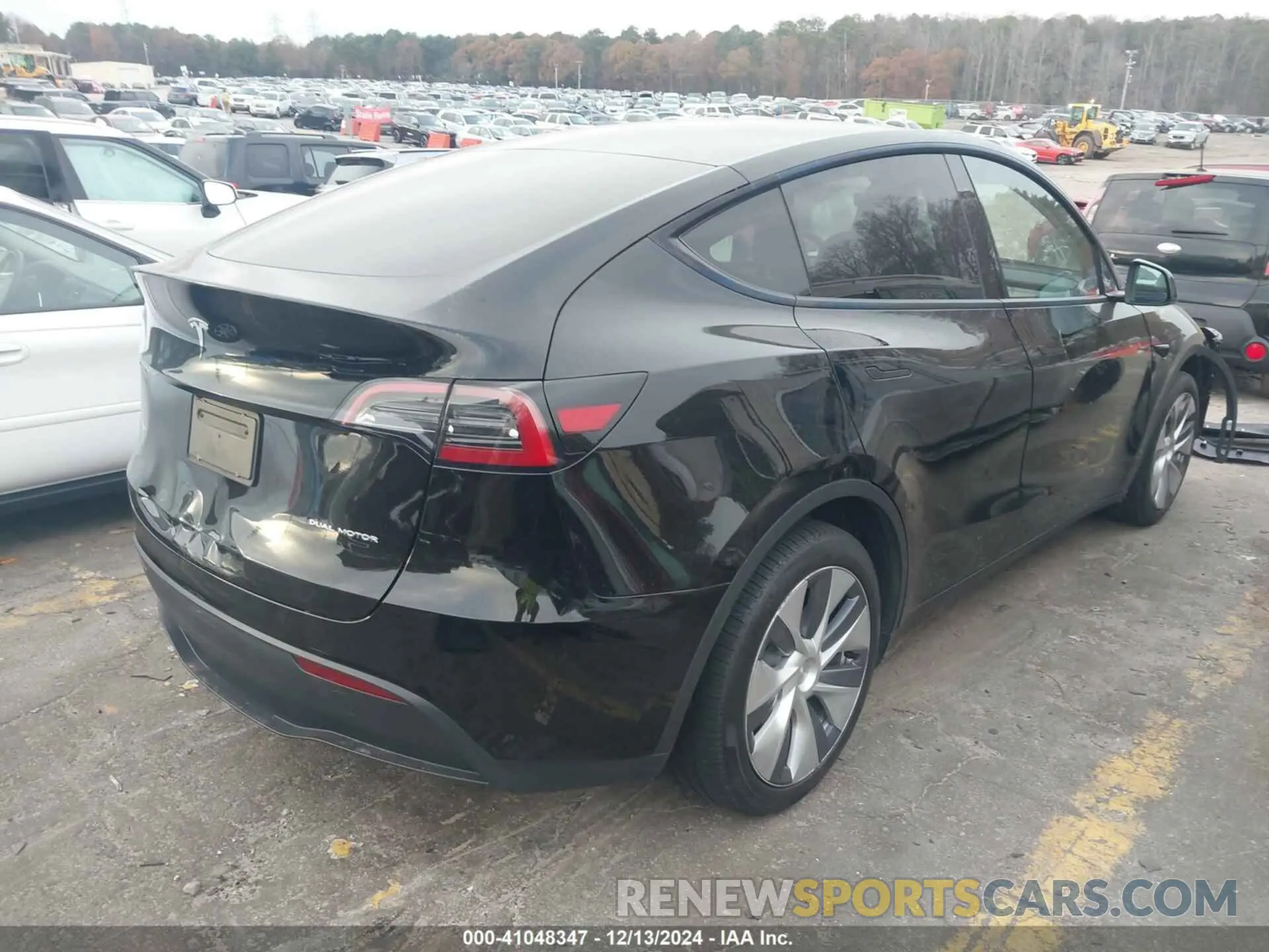 4 fotografías del automóvil dañado 7SAYGDEE1RA234673 TESLA MODEL Y 2024