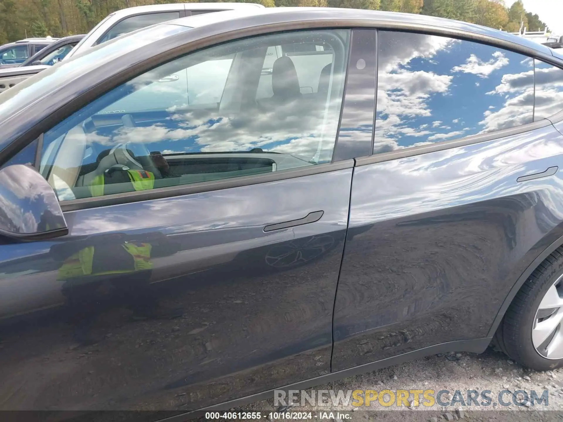14 fotografías del automóvil dañado 7SAYGDEE1RA252350 TESLA MODEL Y 2024