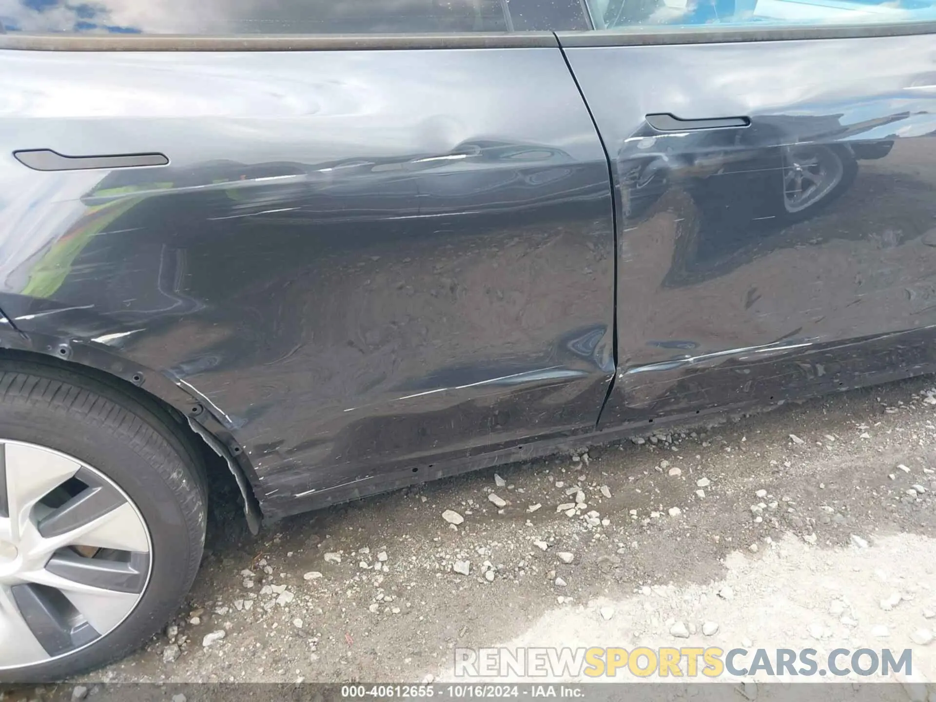 19 fotografías del automóvil dañado 7SAYGDEE1RA252350 TESLA MODEL Y 2024