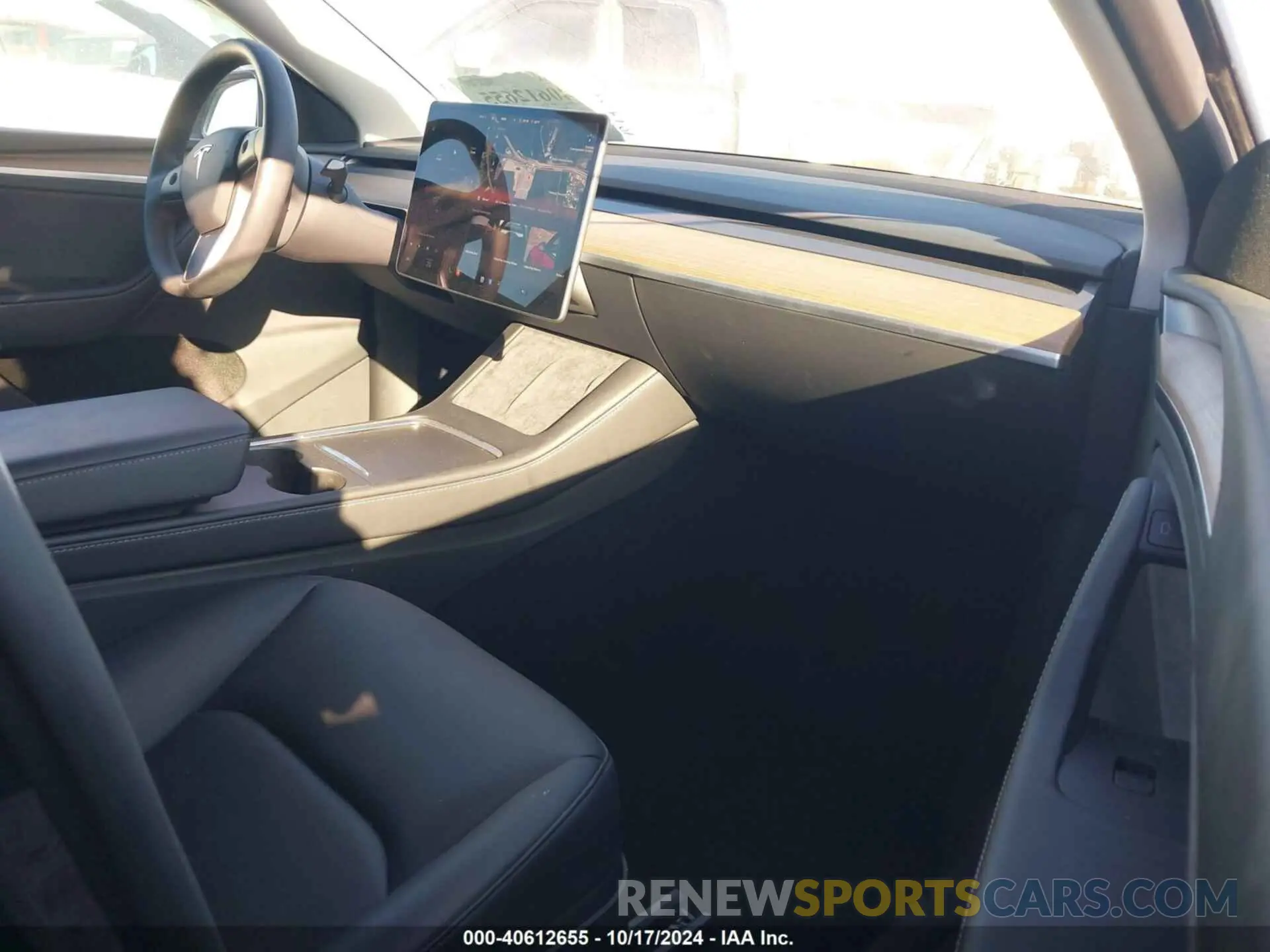 5 fotografías del automóvil dañado 7SAYGDEE1RA252350 TESLA MODEL Y 2024