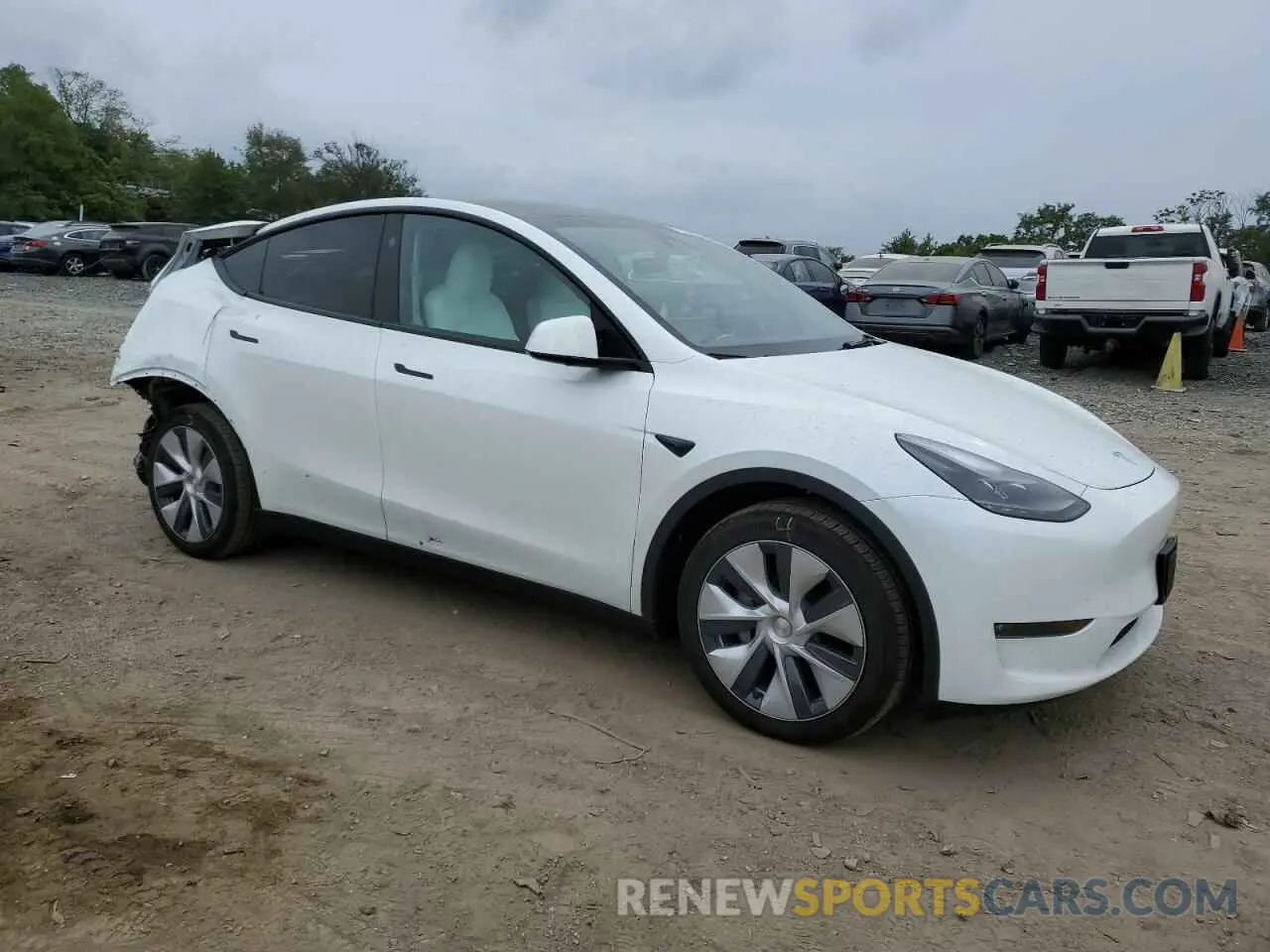 4 fotografías del automóvil dañado 7SAYGDEE1RA260755 TESLA MODEL Y 2024