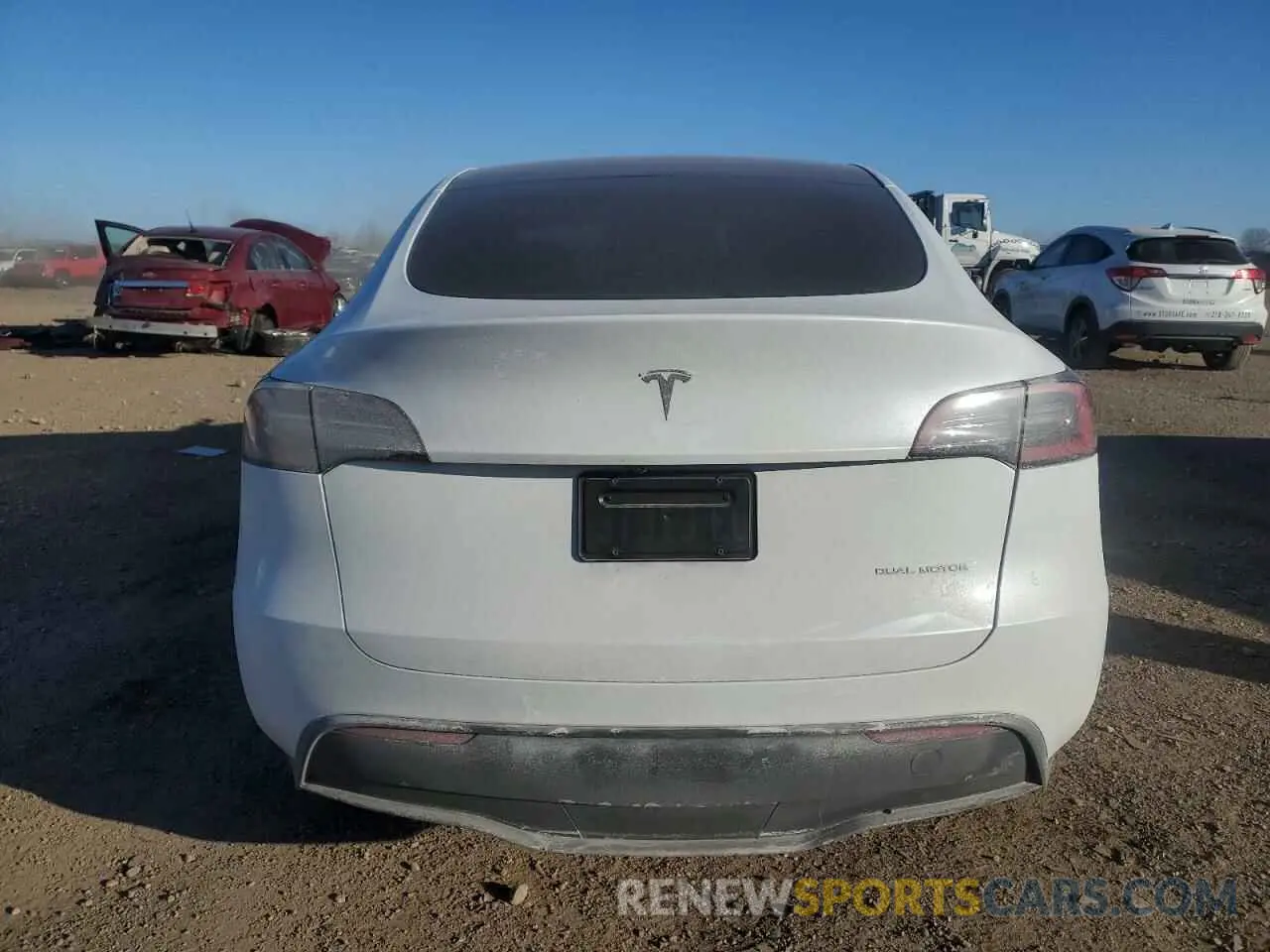 6 fotografías del automóvil dañado 7SAYGDEE1RA260769 TESLA MODEL Y 2024