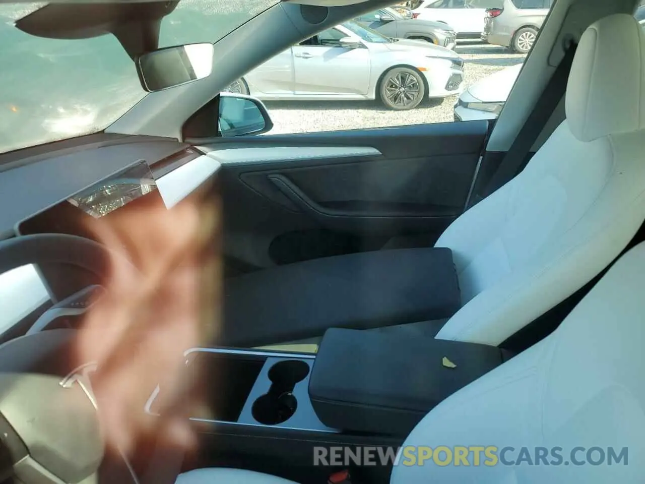 9 fotografías del automóvil dañado 7SAYGDEE1RA262814 TESLA MODEL Y 2024