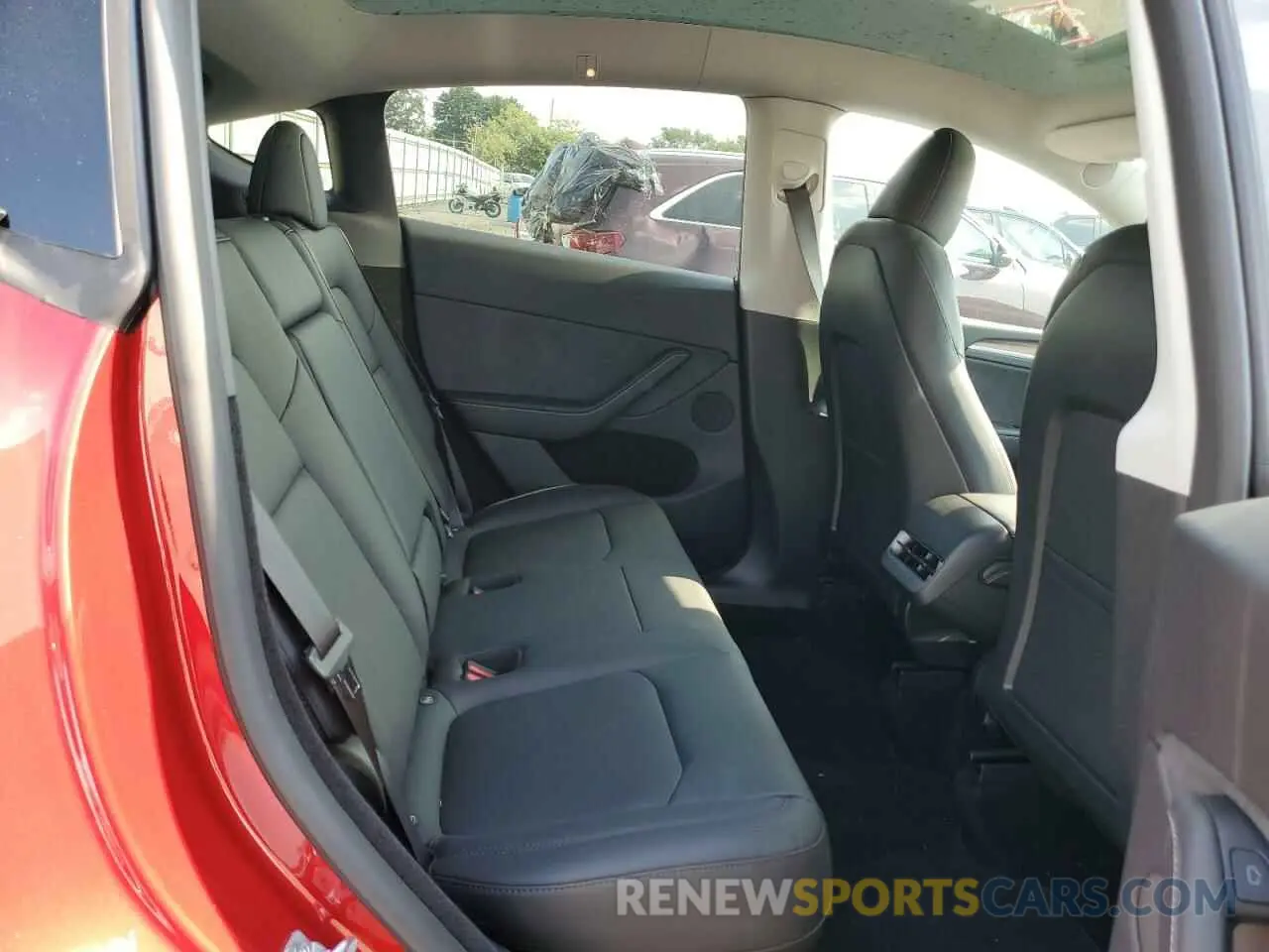 10 fotografías del automóvil dañado 7SAYGDEE1RA269472 TESLA MODEL Y 2024