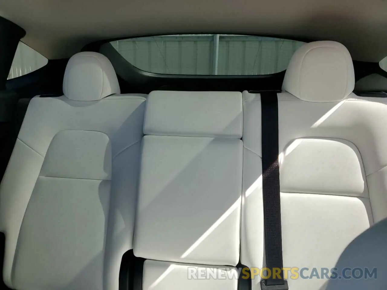 10 fotografías del automóvil dañado 7SAYGDEE1RA282917 TESLA MODEL Y 2024