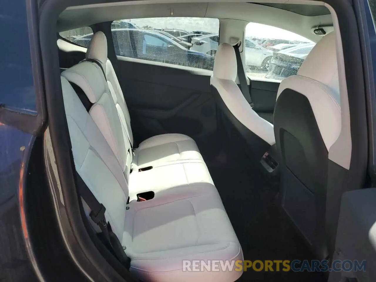 11 fotografías del automóvil dañado 7SAYGDEE1RA282917 TESLA MODEL Y 2024