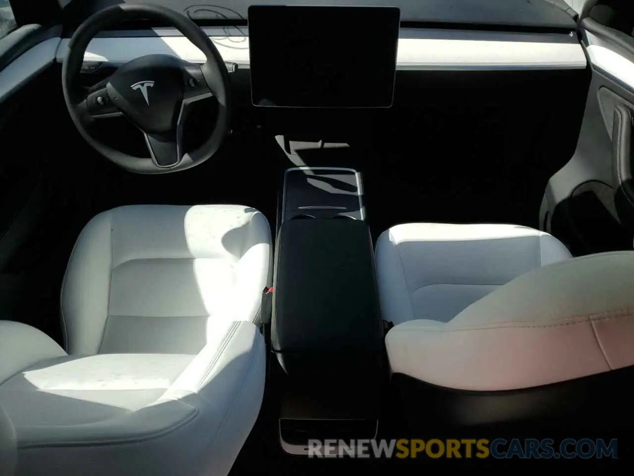 8 fotografías del automóvil dañado 7SAYGDEE1RA282917 TESLA MODEL Y 2024