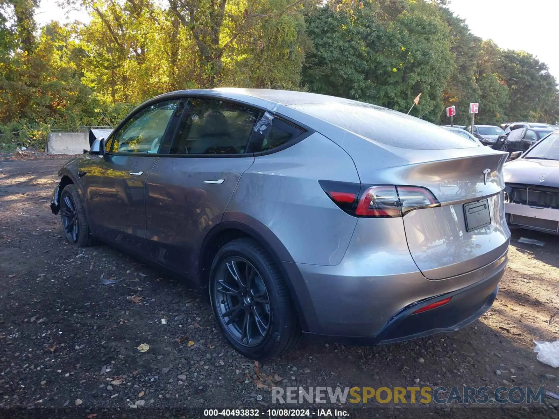 3 fotografías del automóvil dañado 7SAYGDEE1RA307833 TESLA MODEL Y 2024