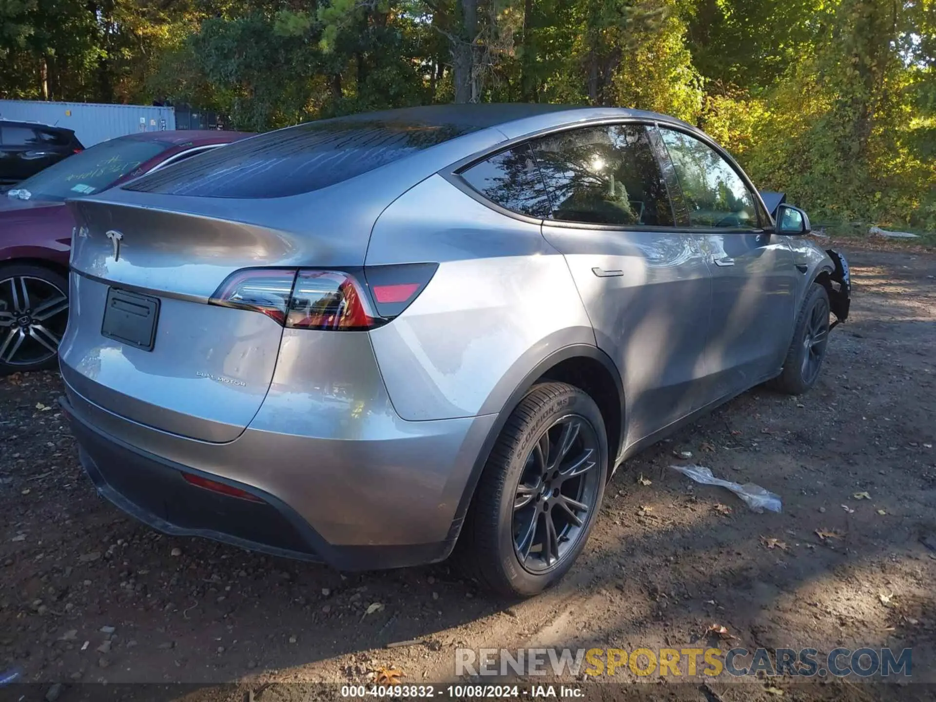 4 fotografías del automóvil dañado 7SAYGDEE1RA307833 TESLA MODEL Y 2024