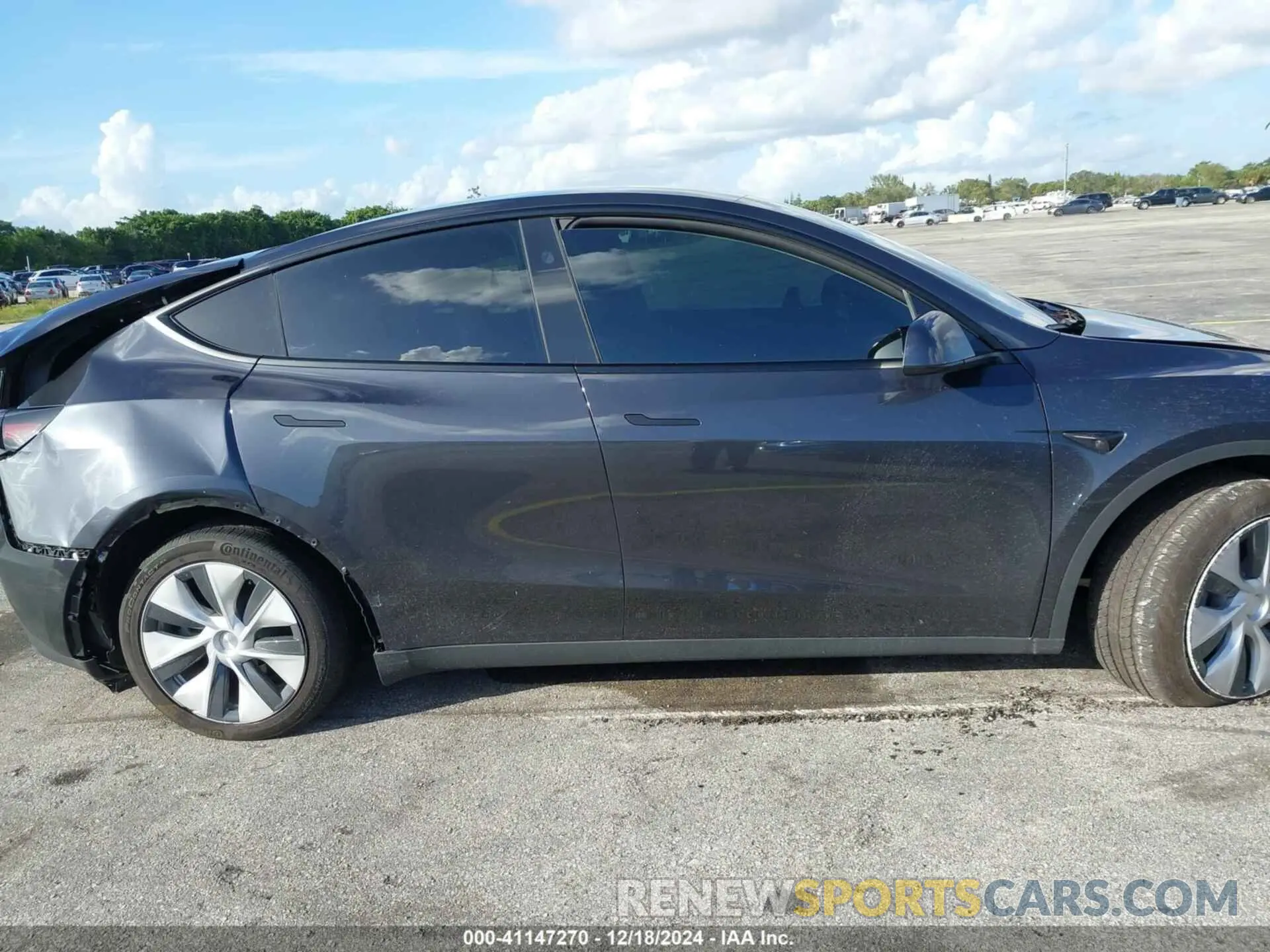 13 fotografías del automóvil dañado 7SAYGDEE1RF035089 TESLA MODEL Y 2024
