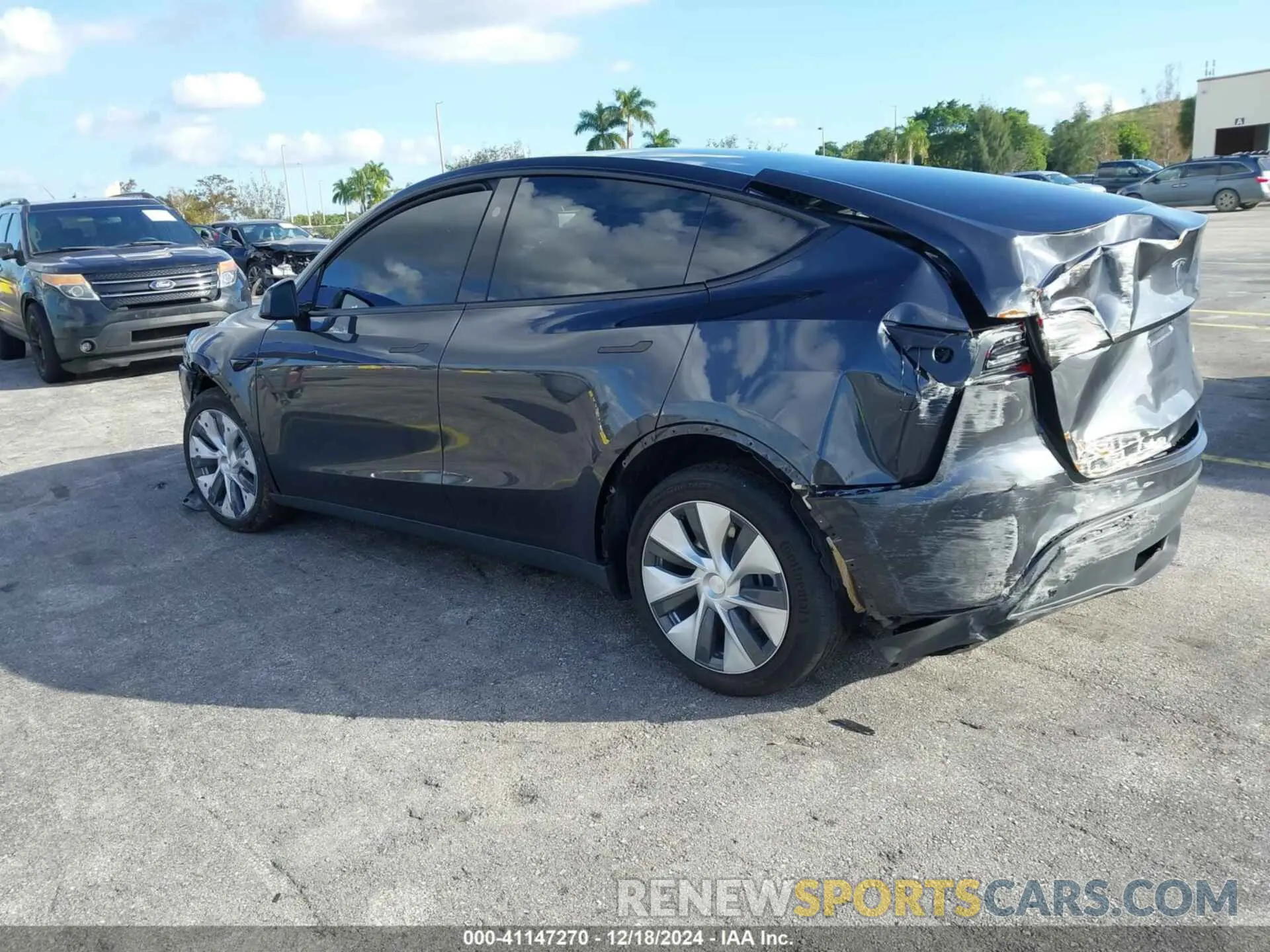 3 fotografías del automóvil dañado 7SAYGDEE1RF035089 TESLA MODEL Y 2024