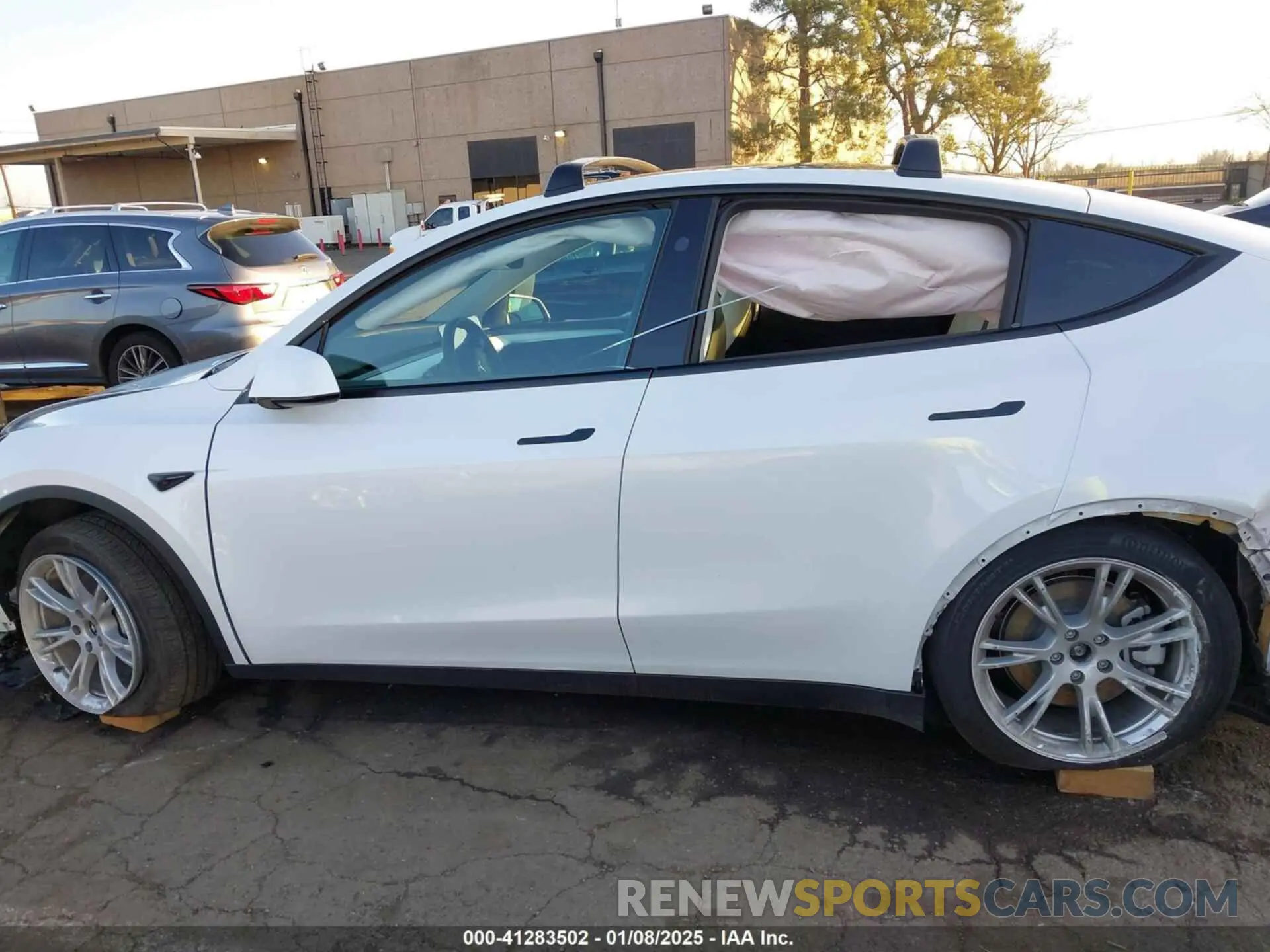 14 fotografías del automóvil dañado 7SAYGDEE1RF051860 TESLA MODEL Y 2024