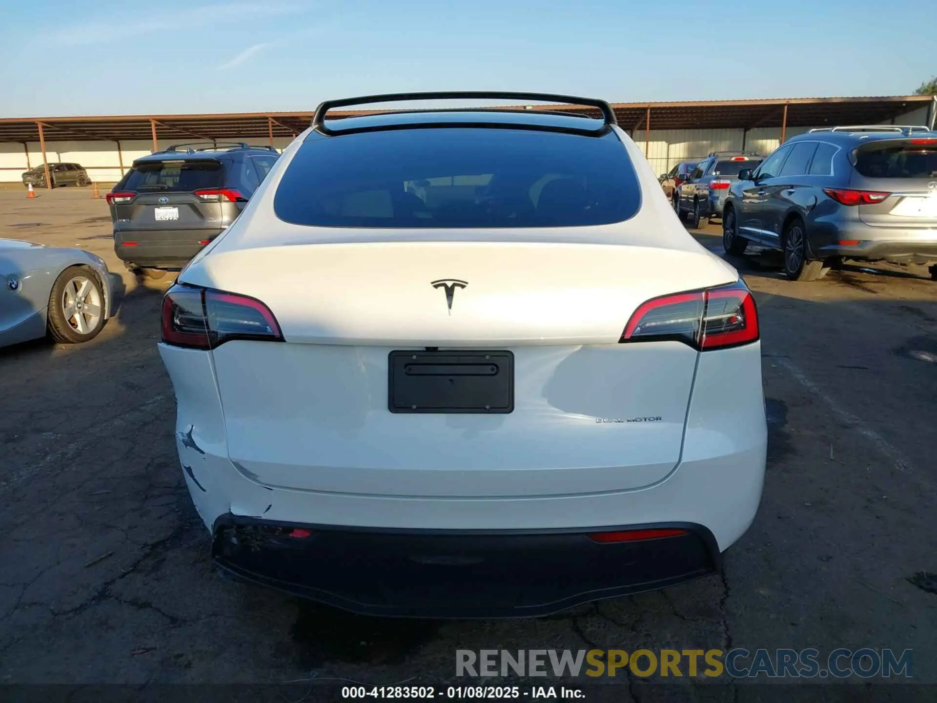 16 fotografías del automóvil dañado 7SAYGDEE1RF051860 TESLA MODEL Y 2024