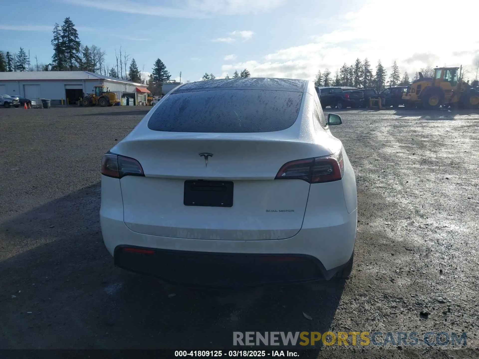 17 fotografías del automóvil dañado 7SAYGDEE1RF056816 TESLA MODEL Y 2024