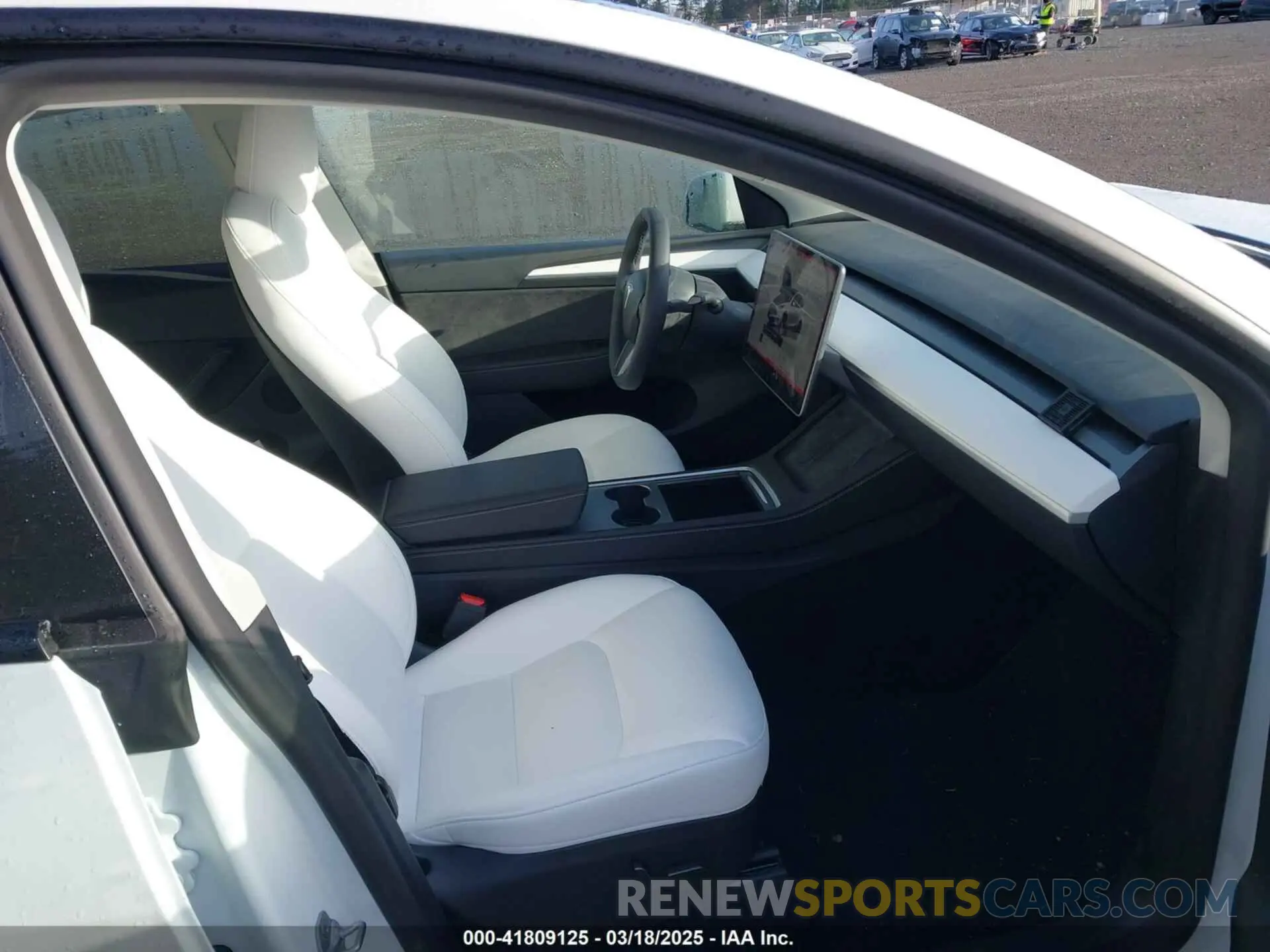5 fotografías del automóvil dañado 7SAYGDEE1RF056816 TESLA MODEL Y 2024