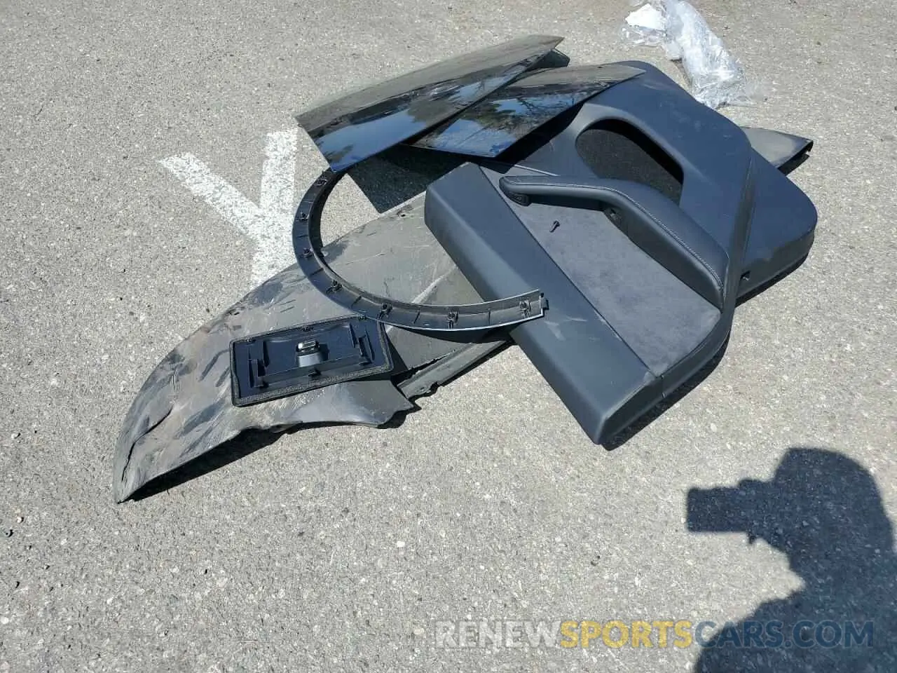 12 fotografías del automóvil dañado 7SAYGDEE1RF082428 TESLA MODEL Y 2024