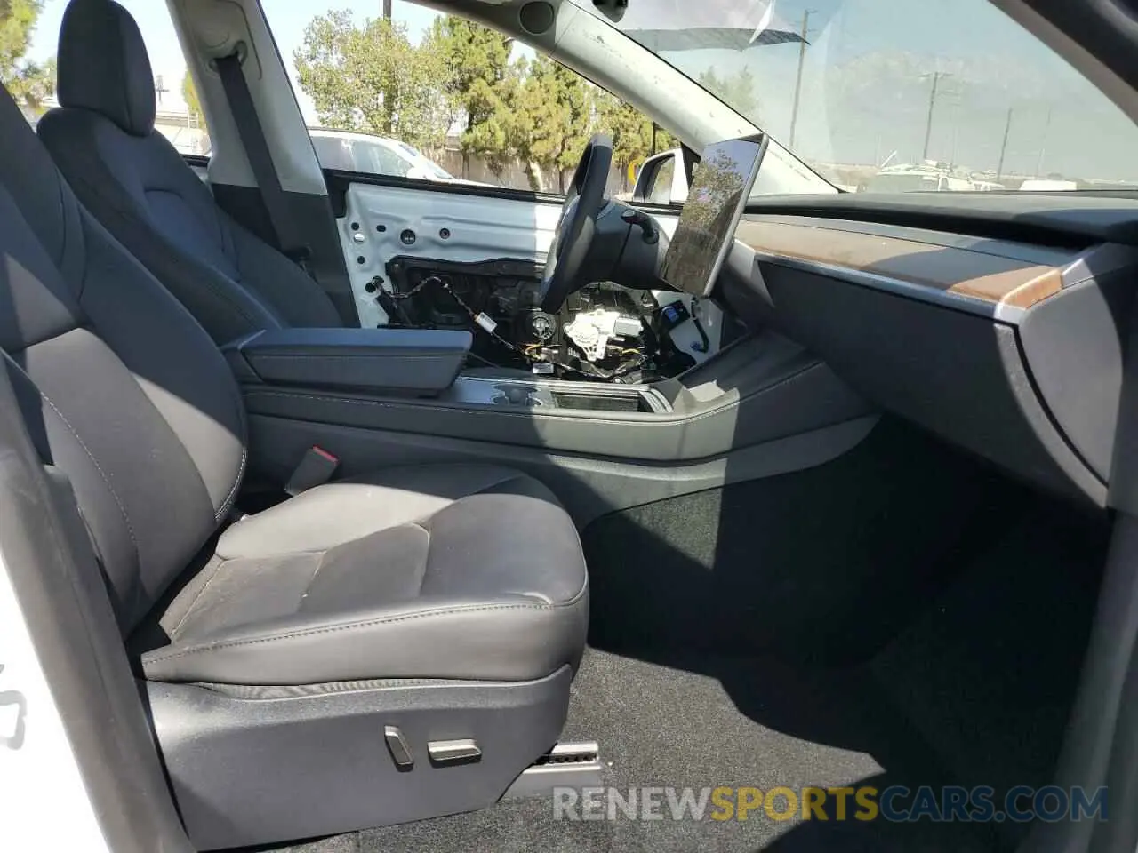 7 fotografías del automóvil dañado 7SAYGDEE1RF082428 TESLA MODEL Y 2024