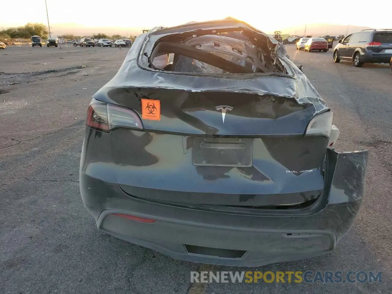 6 fotografías del automóvil dañado 7SAYGDEE1RF132762 TESLA MODEL Y 2024