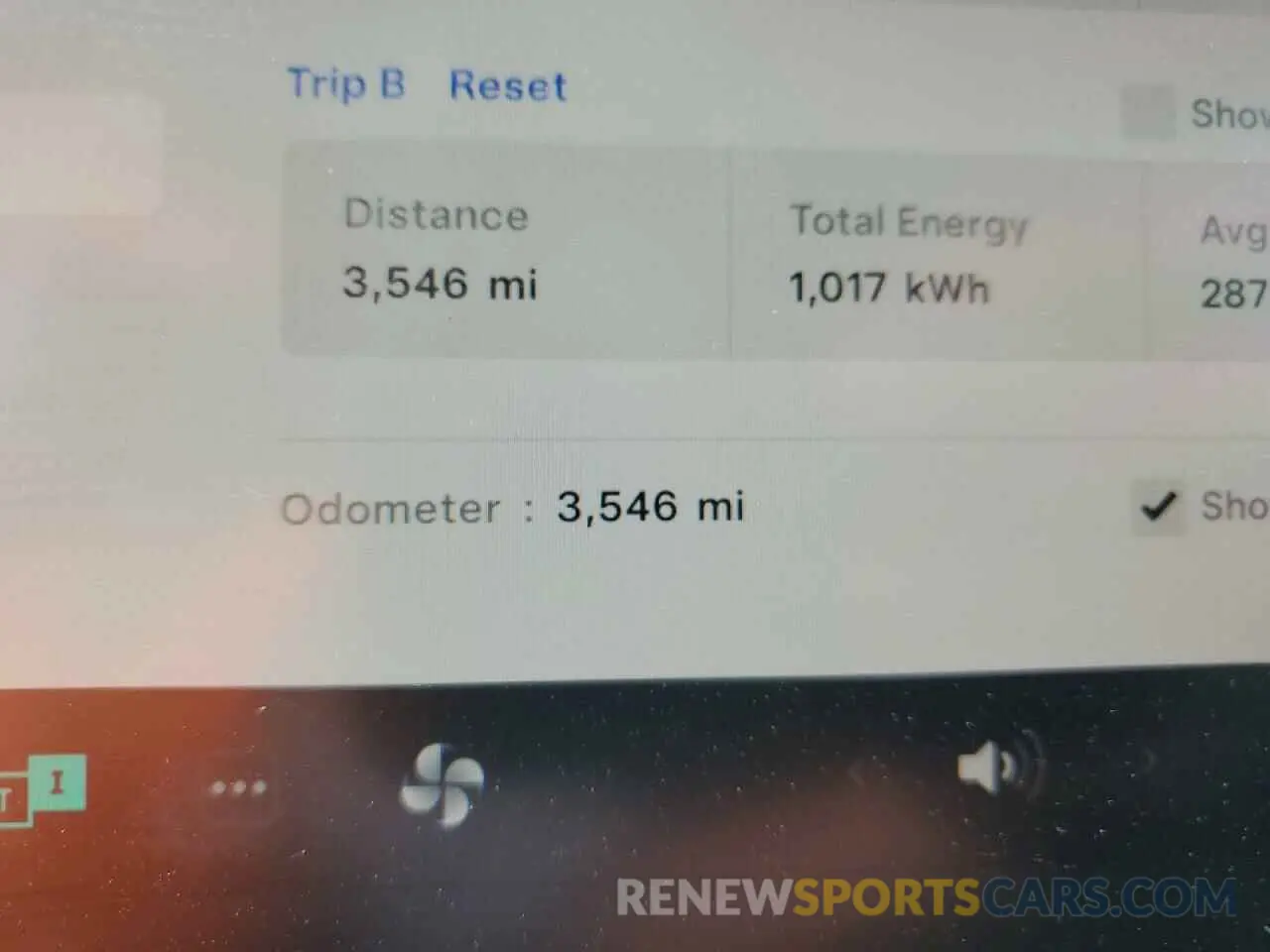 9 fotografías del automóvil dañado 7SAYGDEE1RF152168 TESLA MODEL Y 2024