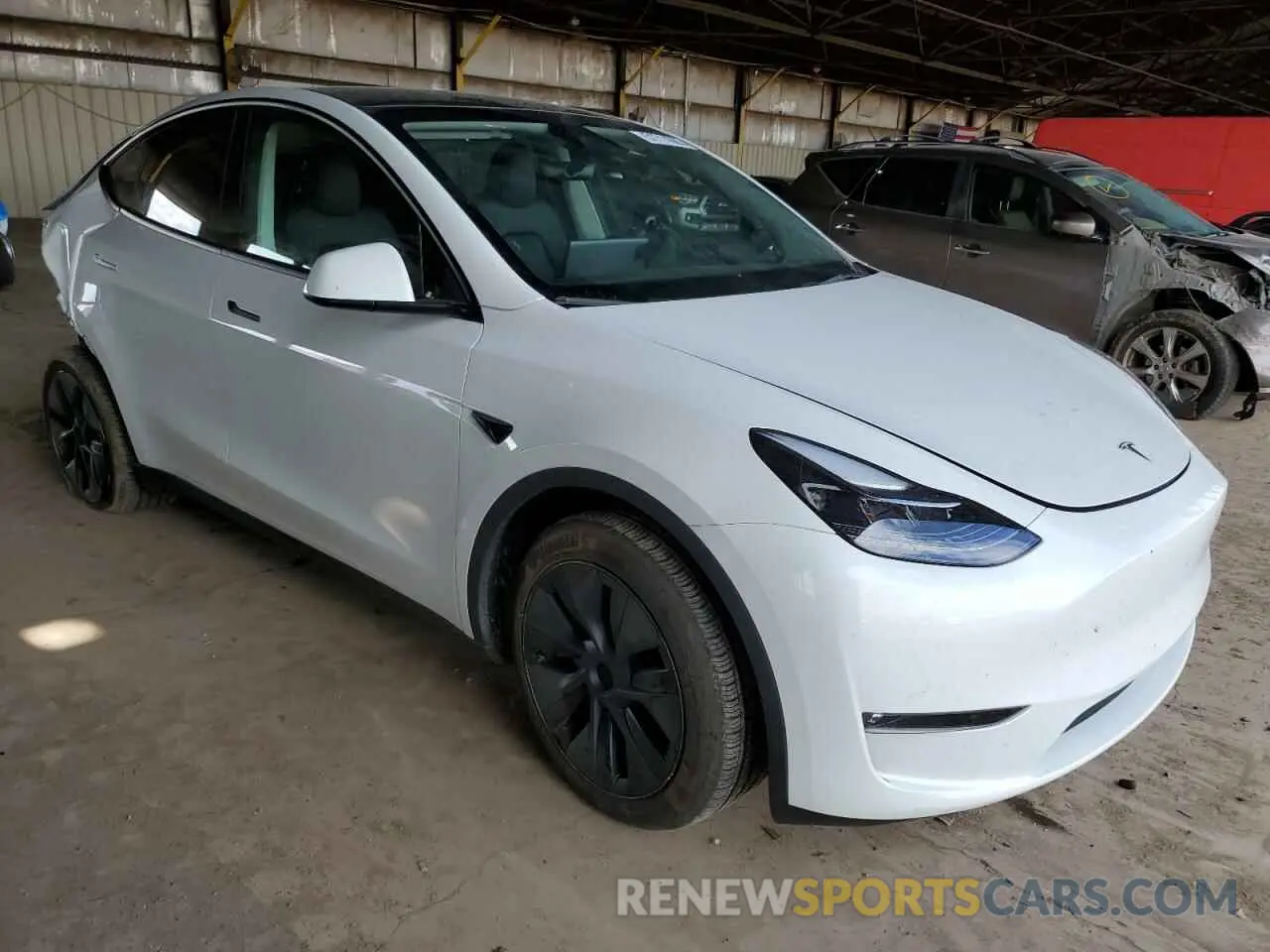 4 fotografías del automóvil dañado 7SAYGDEE1RF165311 TESLA MODEL Y 2024