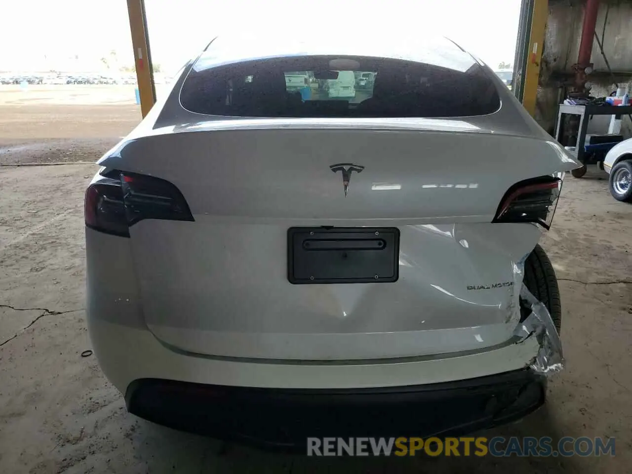 6 fotografías del automóvil dañado 7SAYGDEE1RF165311 TESLA MODEL Y 2024