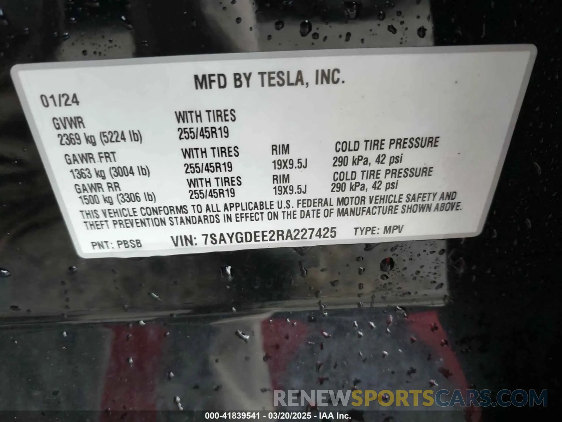 9 fotografías del automóvil dañado 7SAYGDEE2RA227425 TESLA MODEL Y 2024
