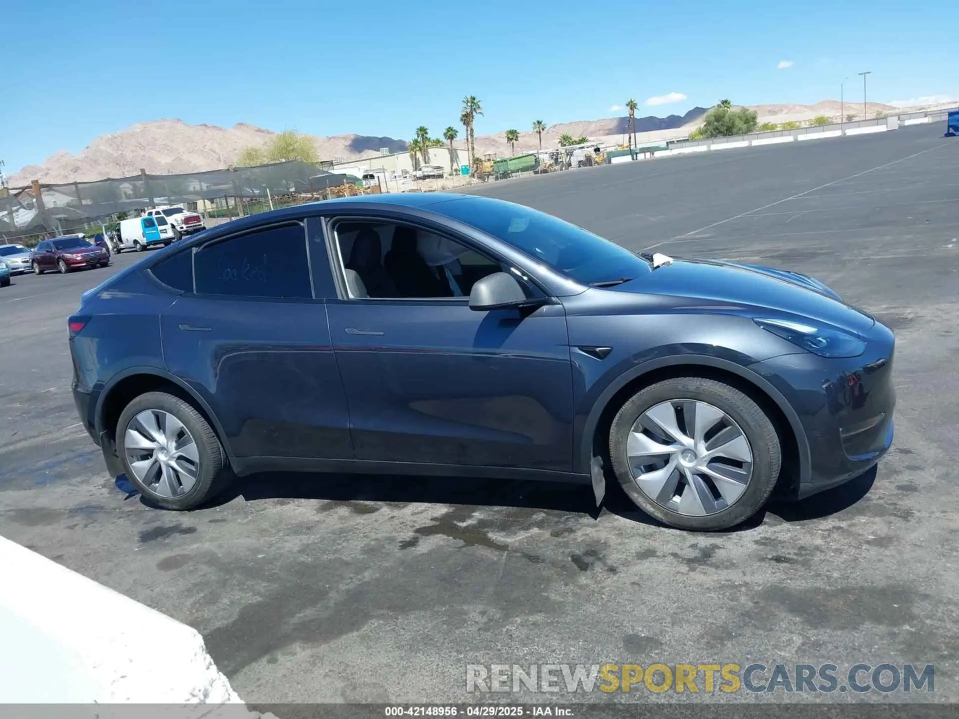 12 fotografías del automóvil dañado 7SAYGDEE2RA233855 TESLA MODEL Y 2024