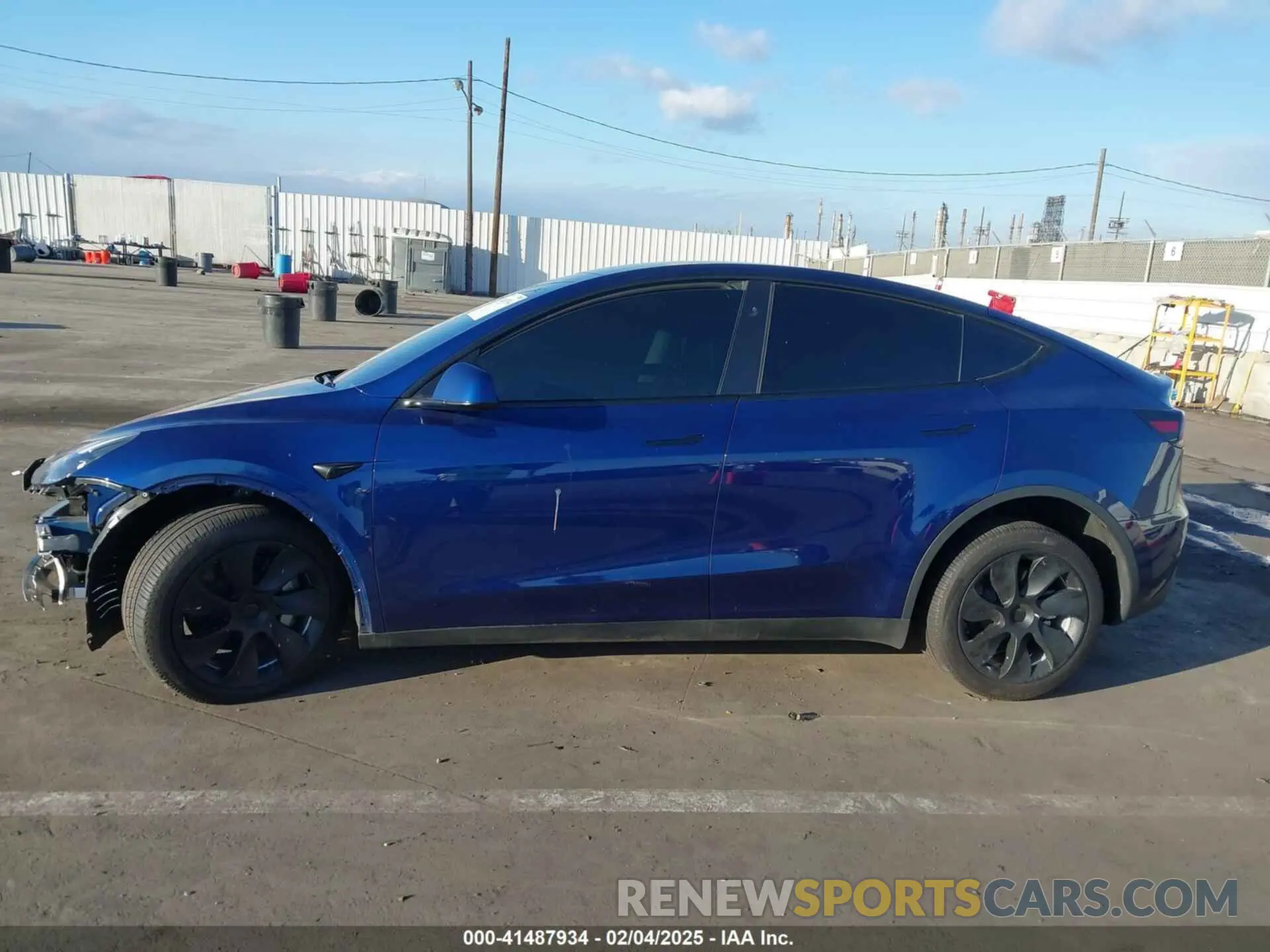 15 fotografías del automóvil dañado 7SAYGDEE2RA242815 TESLA MODEL Y 2024
