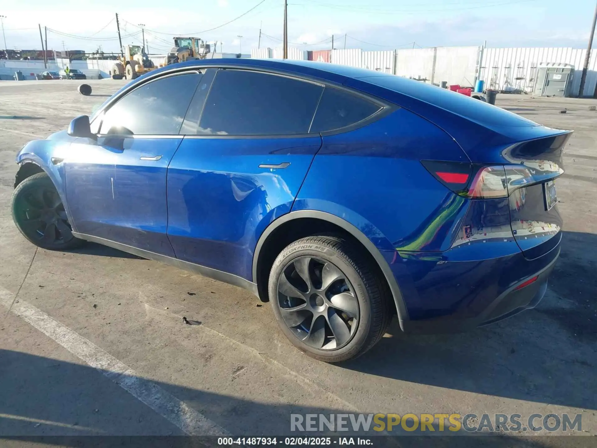 3 fotografías del automóvil dañado 7SAYGDEE2RA242815 TESLA MODEL Y 2024