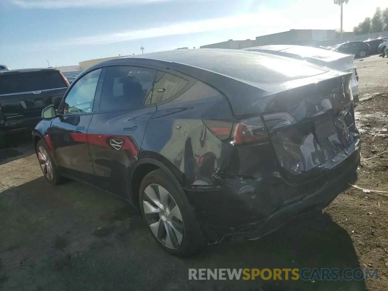 2 fotografías del automóvil dañado 7SAYGDEE2RA252101 TESLA MODEL Y 2024