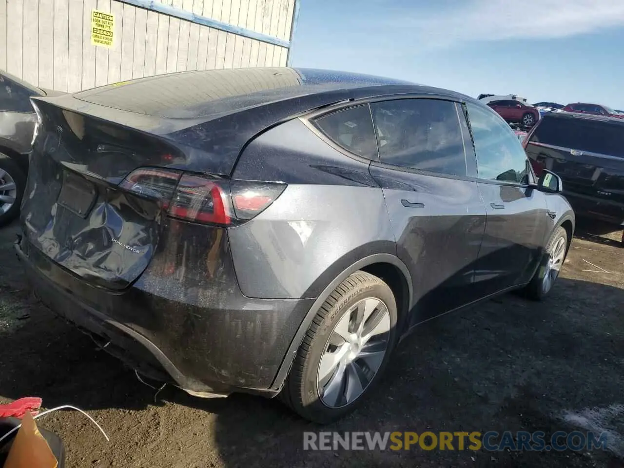 3 fotografías del automóvil dañado 7SAYGDEE2RA252101 TESLA MODEL Y 2024