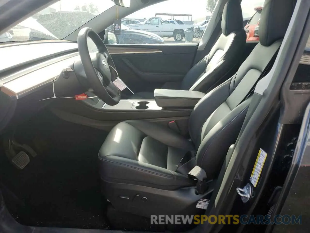 7 fotografías del automóvil dañado 7SAYGDEE2RA252101 TESLA MODEL Y 2024