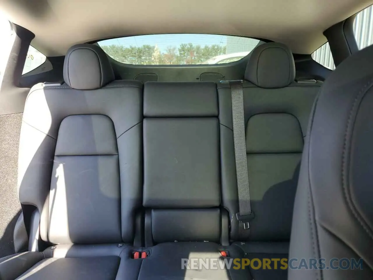 10 fotografías del automóvil dañado 7SAYGDEE2RA270940 TESLA MODEL Y 2024